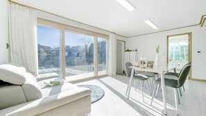 ห้องเบสิก, 3 ห้องนอน (dokchae poolvilla) | 1 ห้องนอน, Wi-Fi ฟรี