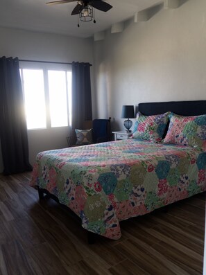 2 bedrooms, iron/ironing board, travel cot, free WiFi