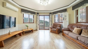Basic Room, 2 Bedrooms (cao) | 1 bedroom, free WiFi - Geoje Gaonara Pension (Geoje)