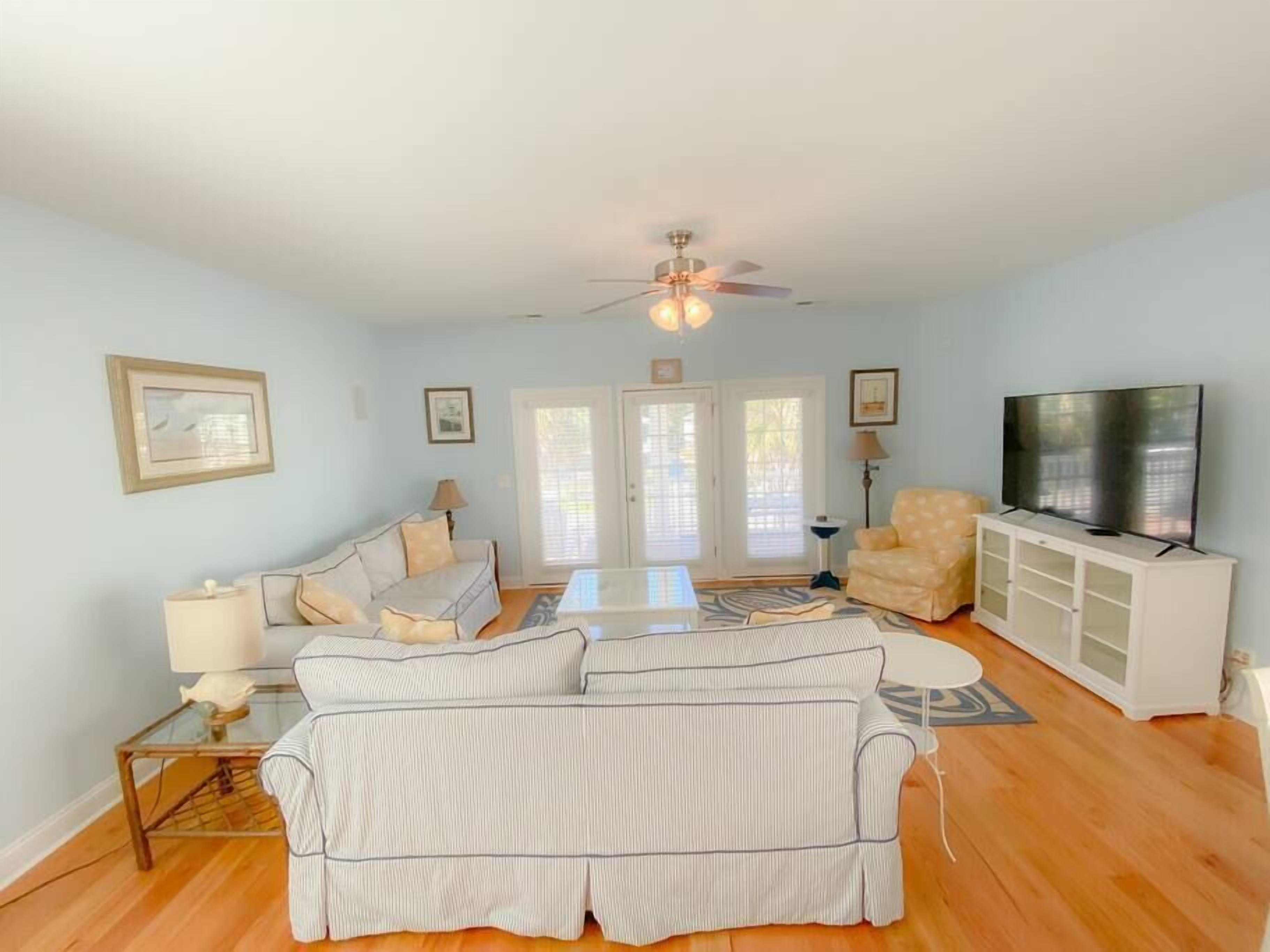 ☀️ 3 Porch / 5.5 Private Bathrooms / Beach Access