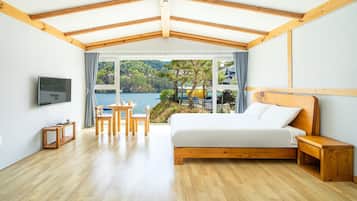 Basic Room, 1 Bedroom (Greennae 101) | 1 bedroom, free WiFi