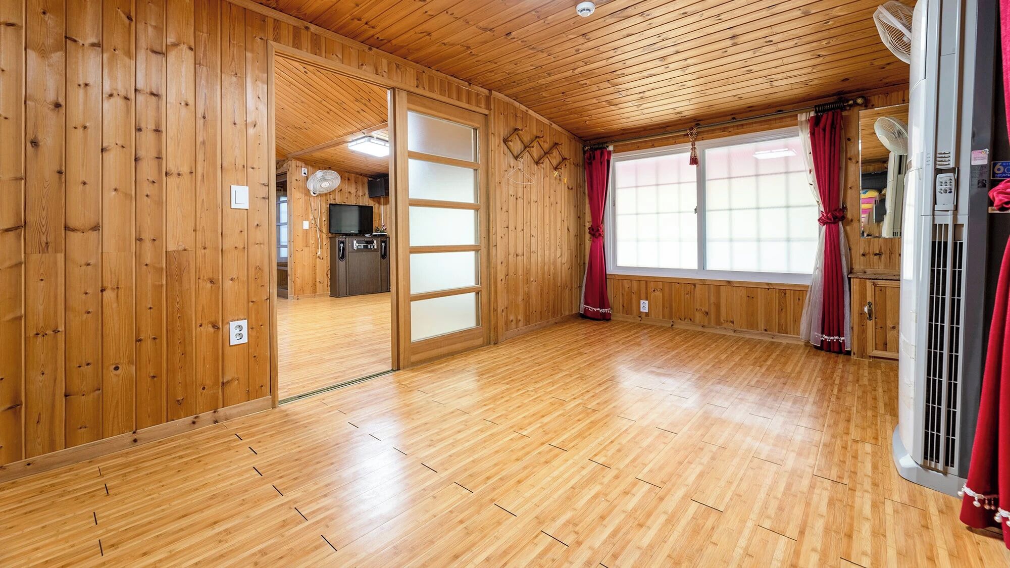Basic Room, 1 Bedroom (Rose) | 1 bedroom, free WiFi