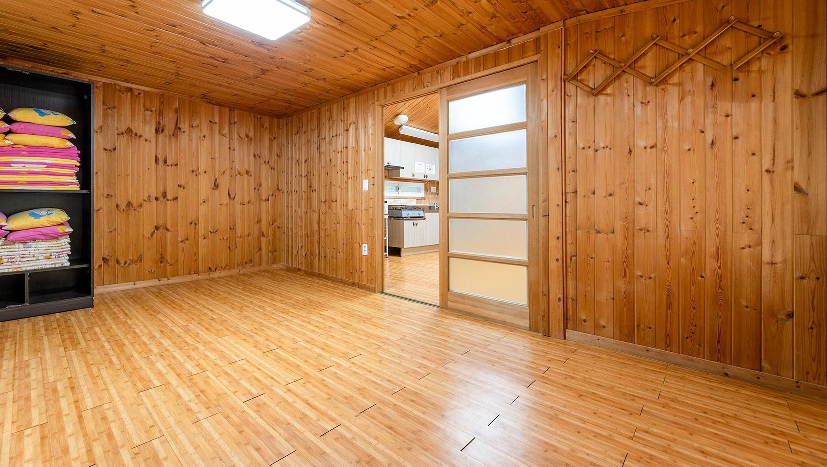 Basic Room, 1 Bedroom (Rose) | 1 bedroom, free WiFi