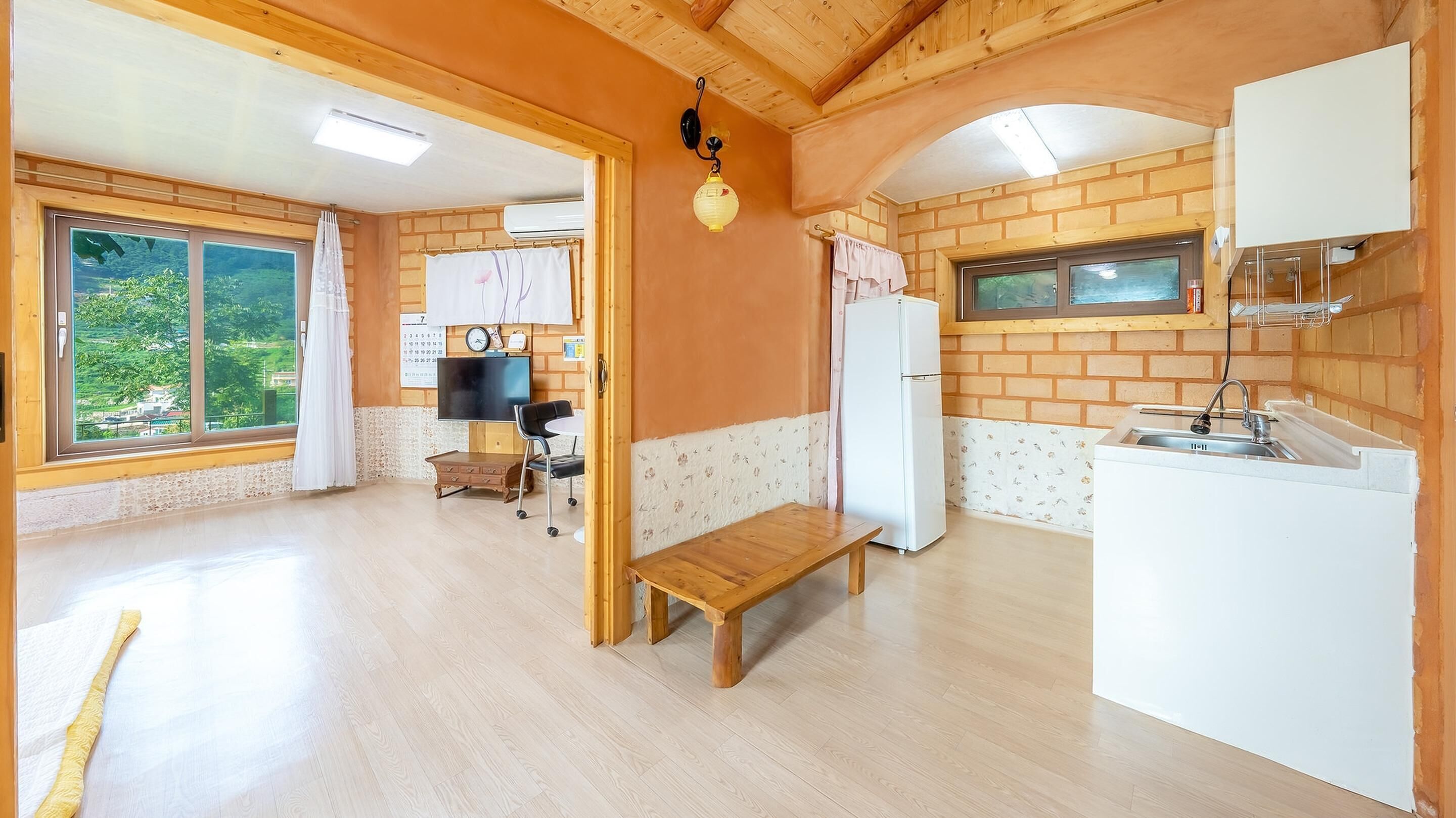 Basic-værelse - 1 soveværelse (A-Hwhangto) | 1 soveværelse, gratis Wi-Fi