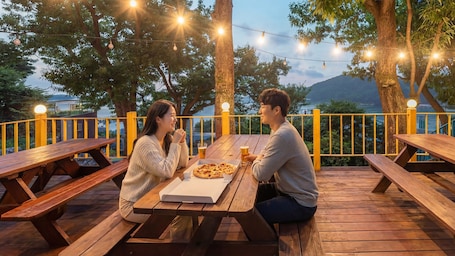 Exterior. Tongyoung Blue House Spa Pension