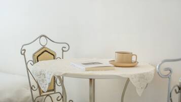 Basic Room, 1 Bedroom (Gurumpaerangikkot ( F3 )) | 1 bedroom, WiFi (free)