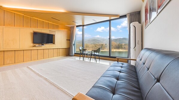 Basic Room, 1 Bedroom (401 ( Jetspa )) | 1 bedroom, free WiFi - Gapyeong Rondavill Pension (Gapyeong)