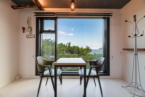 Room - Geoje Big Sol Pension (Geoje)