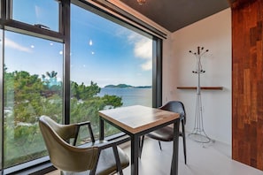 Room - Geoje Big Sol Pension (Geoje)