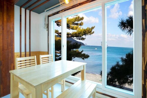 Geoje Big Sol Pension