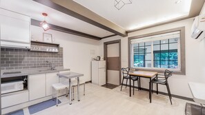 Basic Room, 1 Bedroom (Emersist ( Spa )) | 1 bedroom, free WiFi