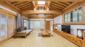 Basic-Zimmer, 2 Schlafzimmer (Dokchea) | 1 Schlafzimmer, kostenloses WLAN