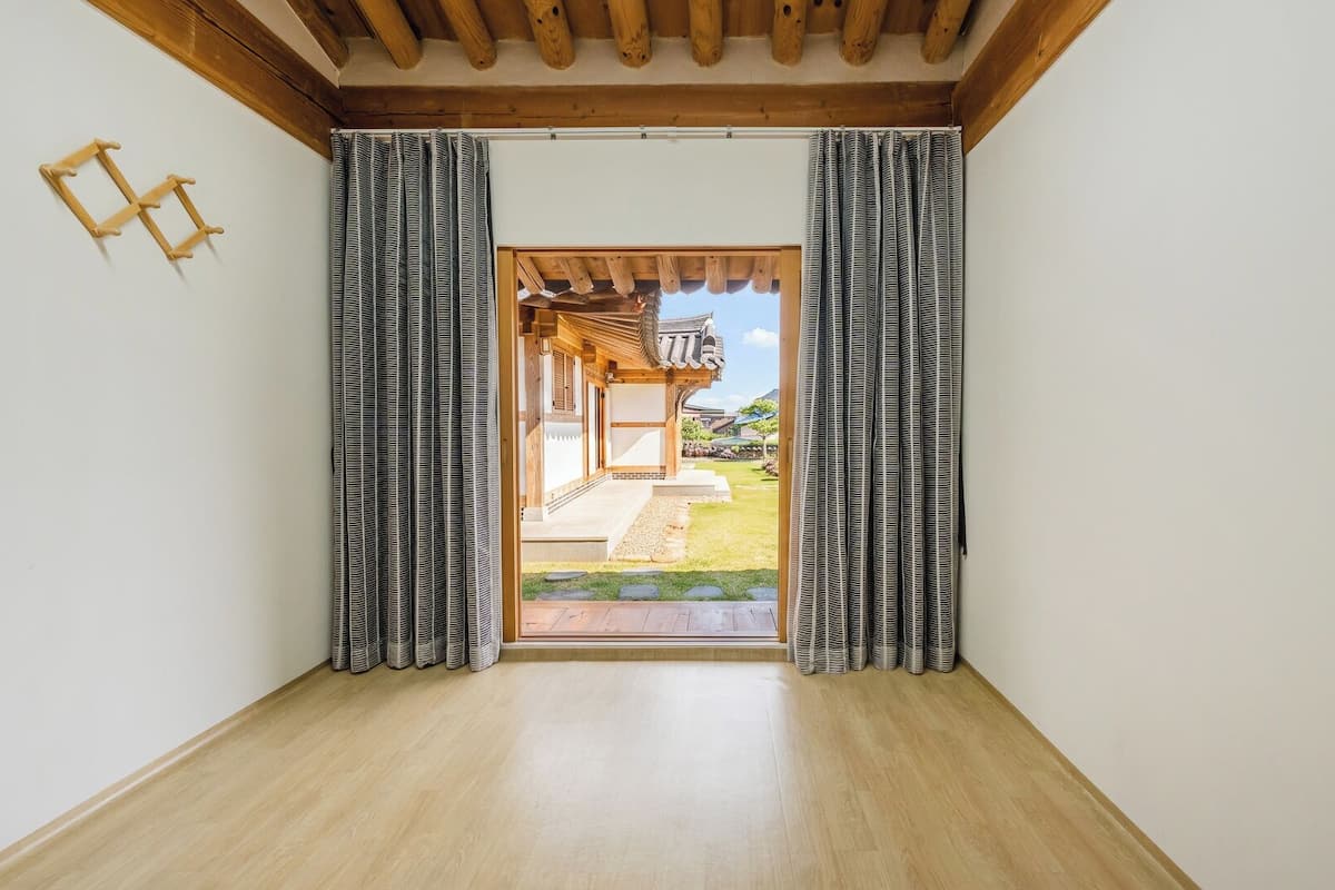 Basic Room, 1 Bedroom (Baekilhong)