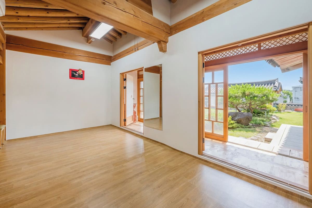 Basic Room, 1 Bedroom (Byeol)