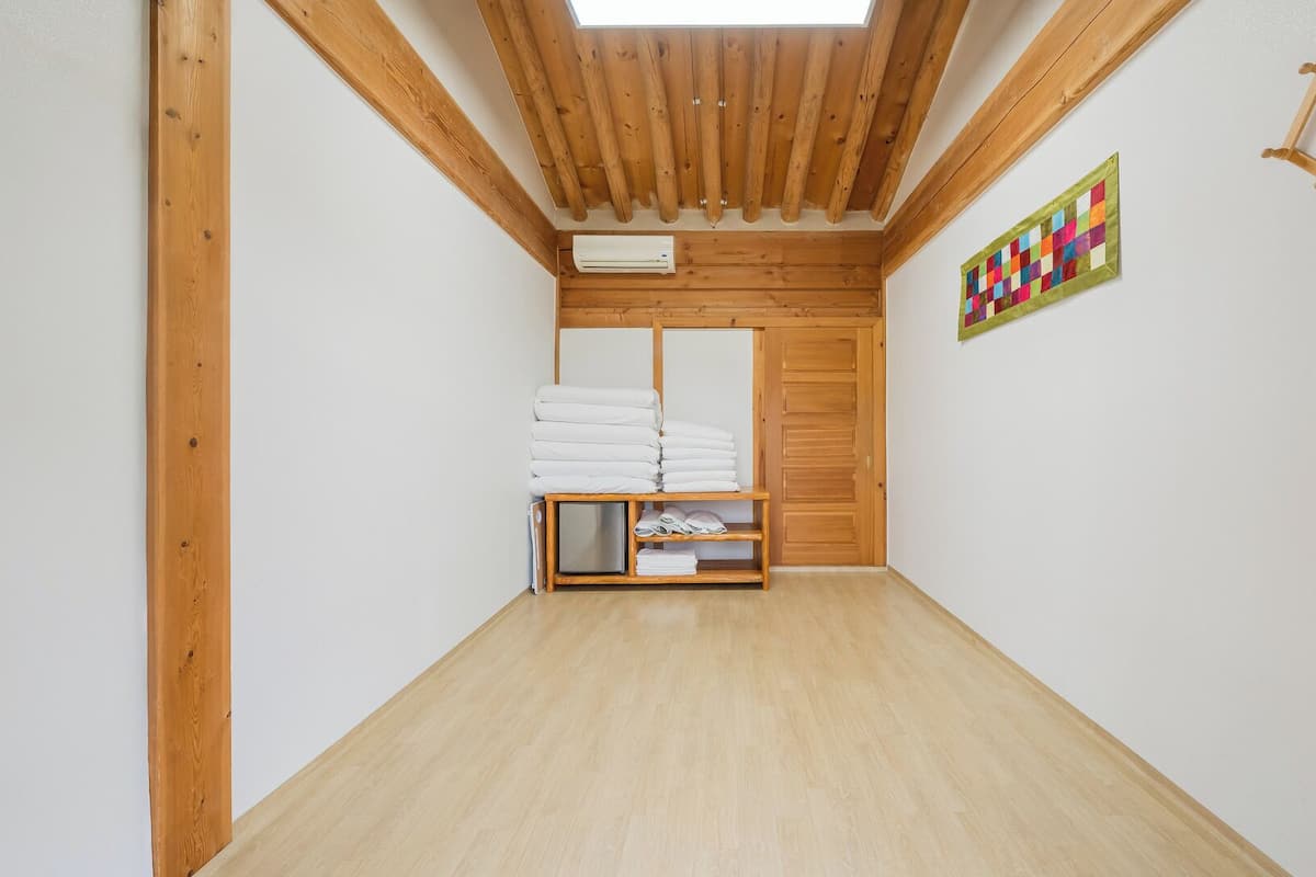 Basic Room, 1 Bedroom (Heabaragi)