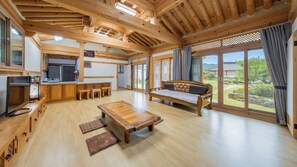 Basic-Zimmer, 2 Schlafzimmer (Dokchea) | 1 Schlafzimmer, kostenloses WLAN
