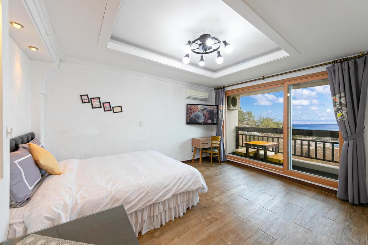 Basic Room, 1 Bedroom (Daisy 303(Ocean View)) | 1 bedroom, free WiFi