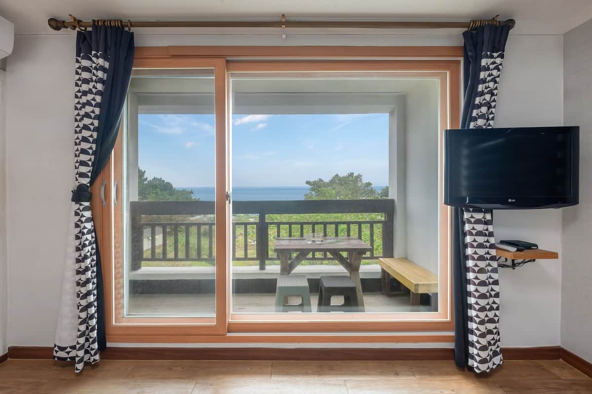 Basic Room, 1 Bedroom (Iris 304(Ocean View)) | 1 bedroom, free WiFi