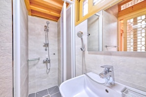 Towels - Gyeongju Hanokhotel Chunchugwan (Gyeongju)