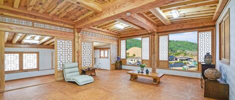 Basic Room, 2 Bedrooms (Sundojae) | 1 bedroom, free WiFi