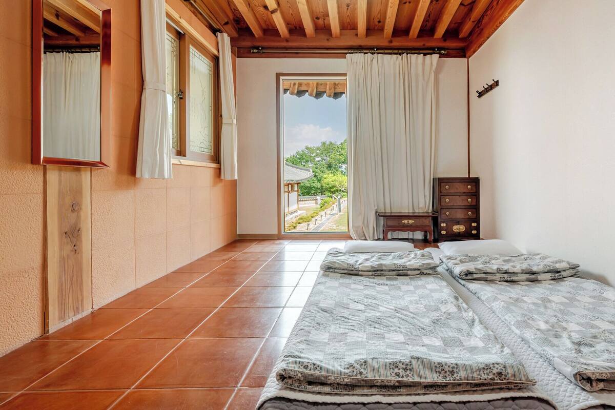 Basic Room, 1 Bedroom (Yushinjae E) | 1 bedroom, free WiFi