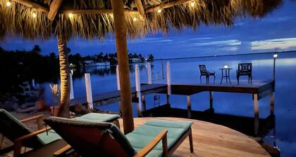 Key West Beach House with heated pool, tiki, and dock.♿︎