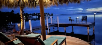 Key West Beach House with heated pool, tiki, and dock.♿︎