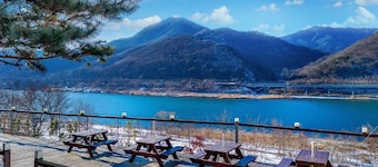 Gapyeong Rowa River View Pension