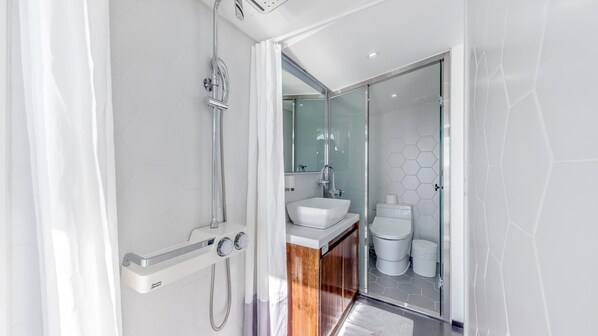 Chambre, 1 chambre (Haneul) | Salle de bain | Serviettes fournies