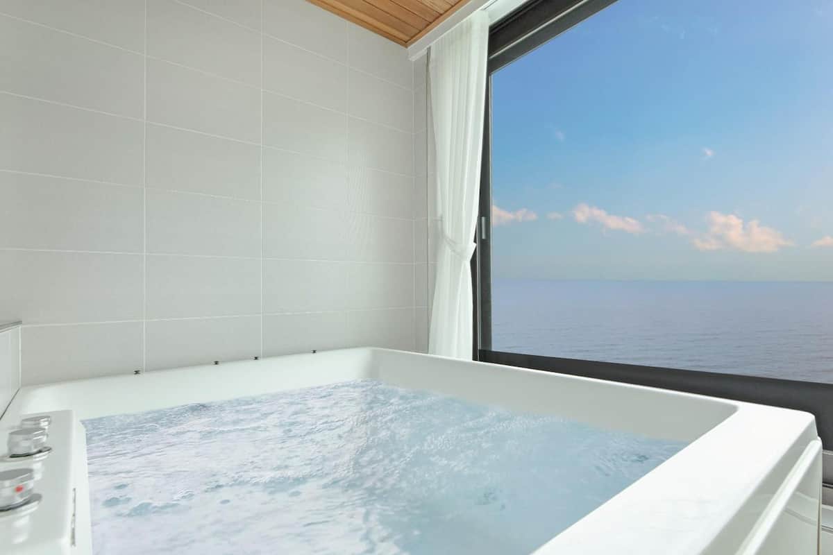 Basic Room, 1 Bedroom (Labello(Spa,Full Ocean view))
