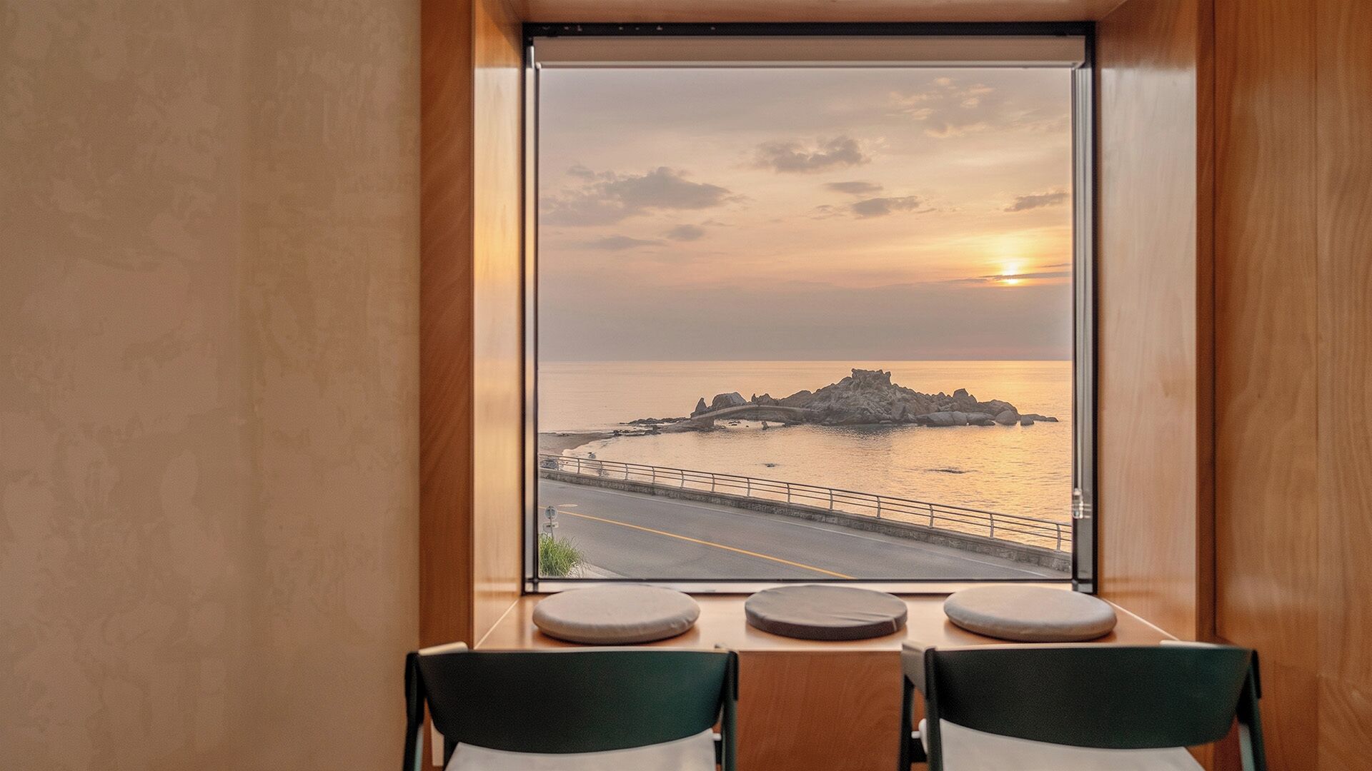 Basic Room, 1 Bedroom (Room201(PremiumRoom/OceanView)) | 1 bedroom, WiFi (free)