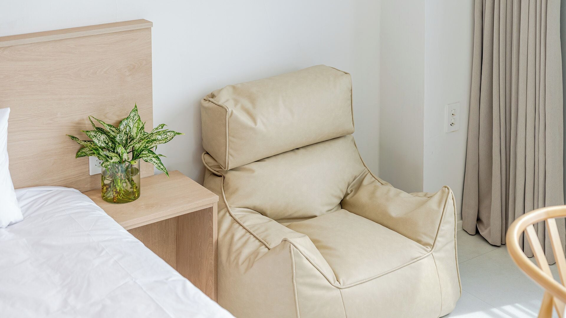 Basic Room, 1 Bedroom (Room204(EventRoom/OceanView))