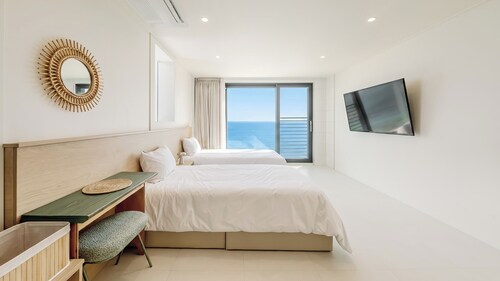 Gangneung Stayciel Spa Pension