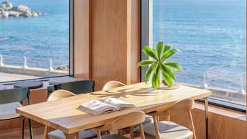 Basic Room, 1 Bedroom (Room201(PremiumRoom/OceanView)) | 1 bedroom, WiFi (free)