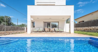 GARLANDA 1 - Modern villa with private pool near paradisaical beach. Free WIFI.