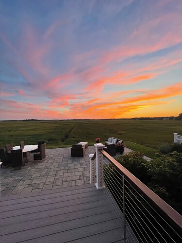 New England, Coastal Beachside