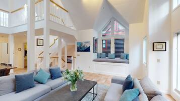 Télévision, cheminée