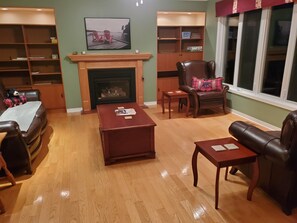 Smart TV, DVD player, ping pong, books