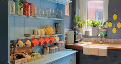 3 Bed Townhouse Sleeps 6 with WiFi