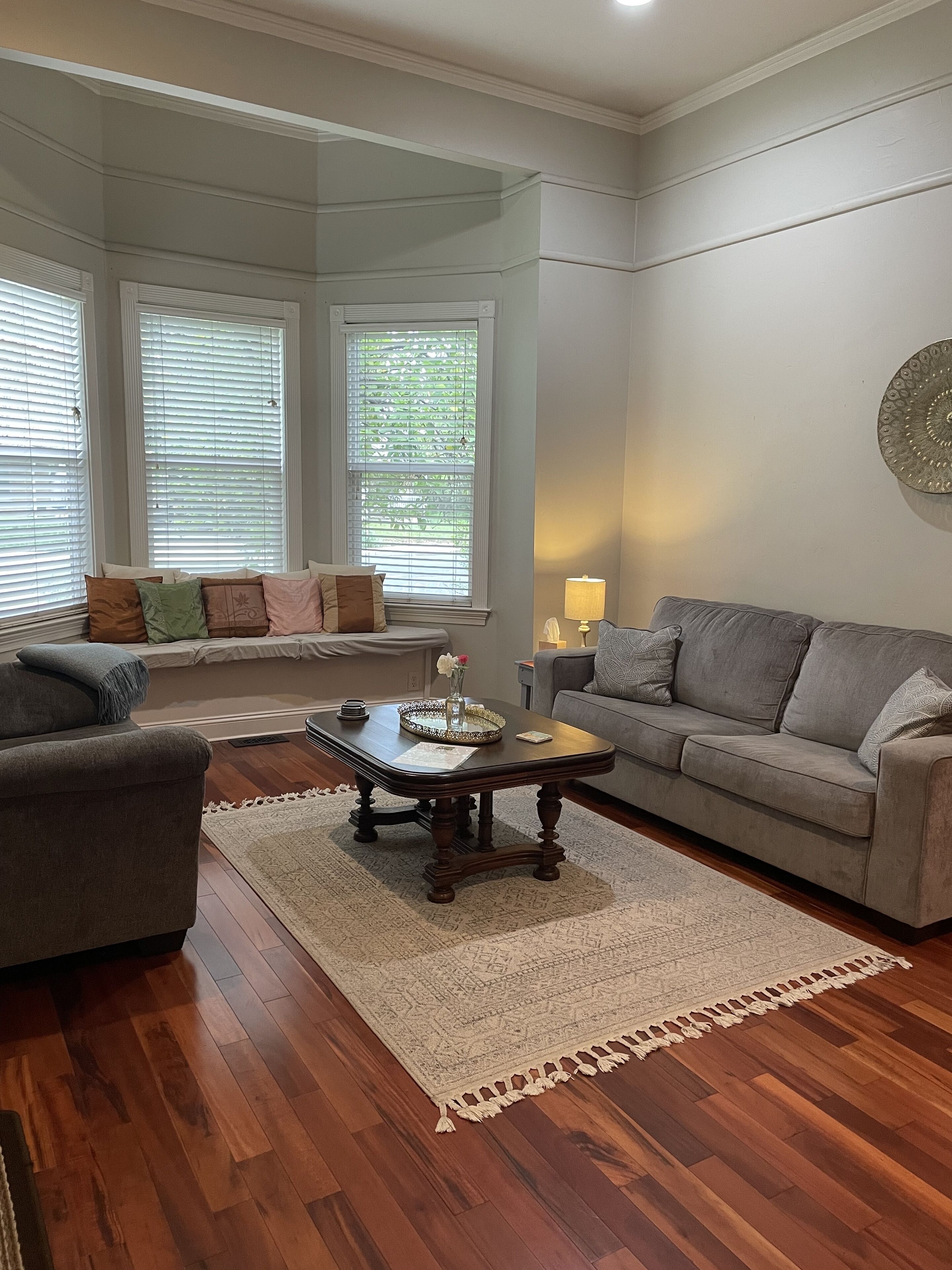 Chico Charmer steps away from downtown, Chico State, & Lower Bidwell Park