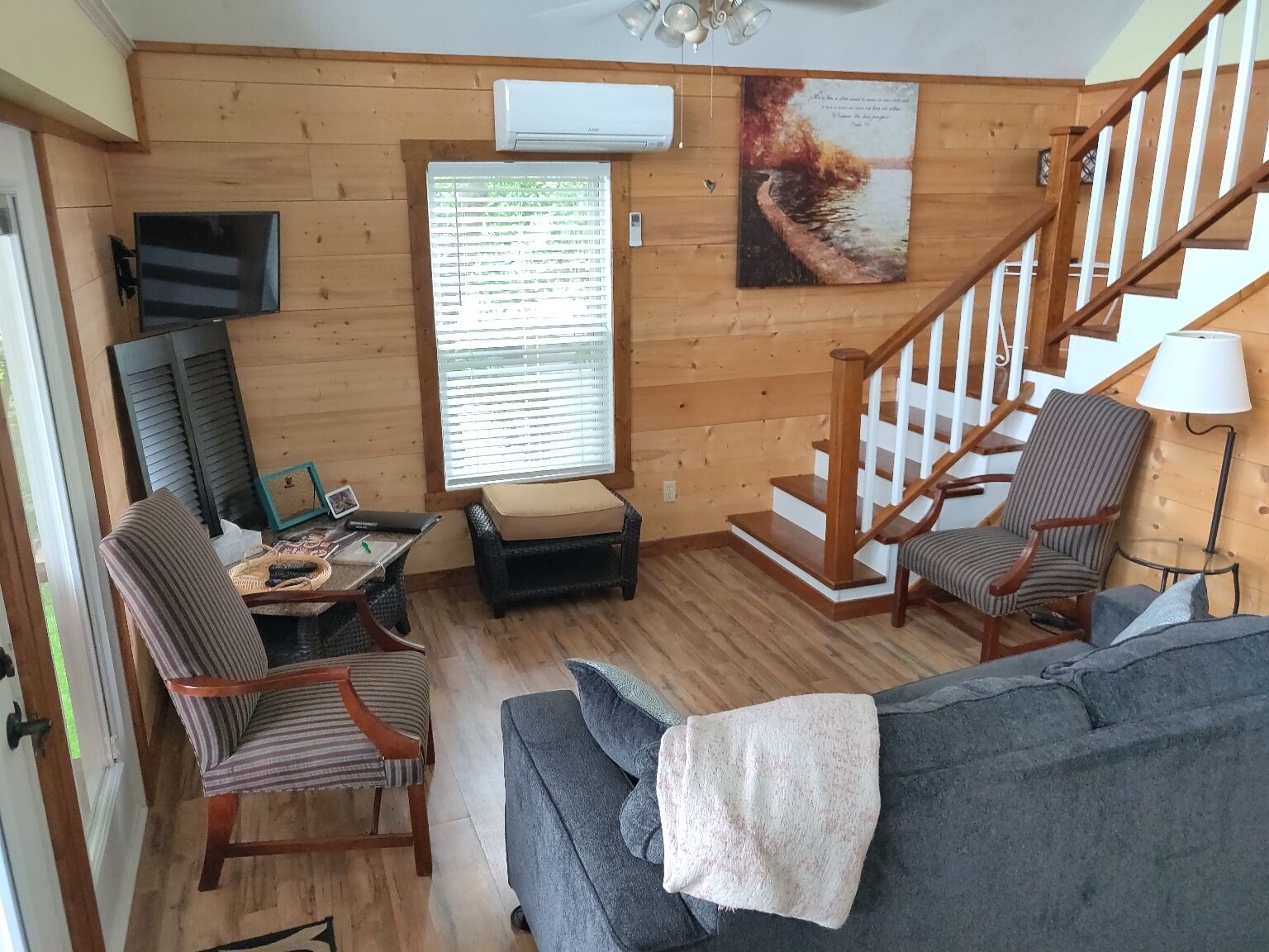 Tennessee River Retreat - Pickwick. Have a house to yourselves.