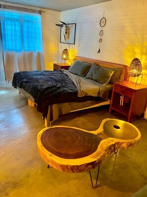 Family Room, 1 King Bed