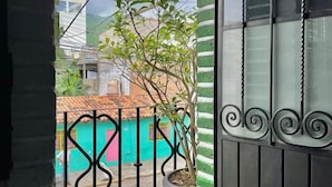 Comfort Room, 1 Queen Bed | Terrace/patio - Canova Hostel & Pizza (Puerto Vallarta)
