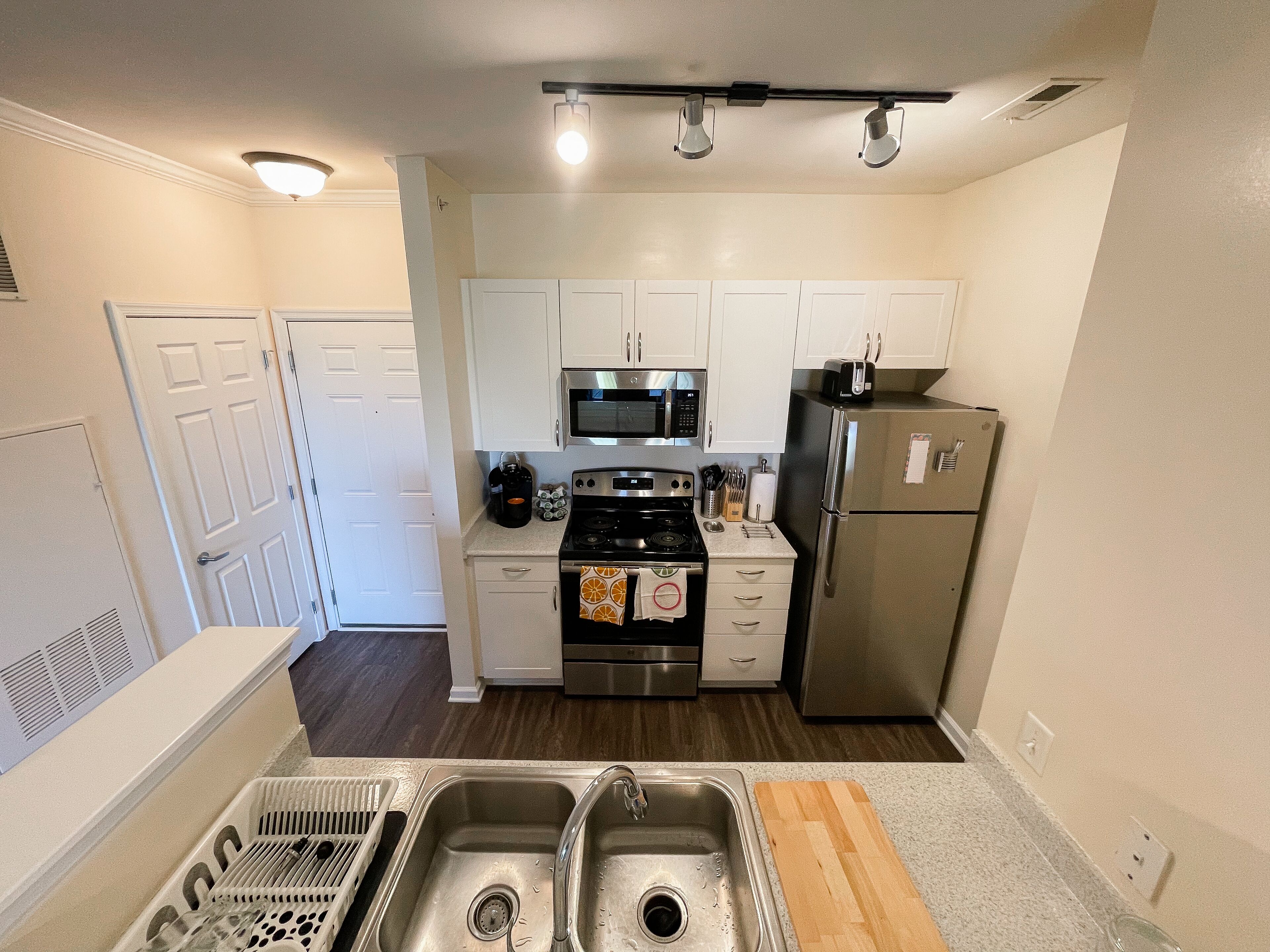 Spacious, clean, beautiful mtn views, close 2 Hood