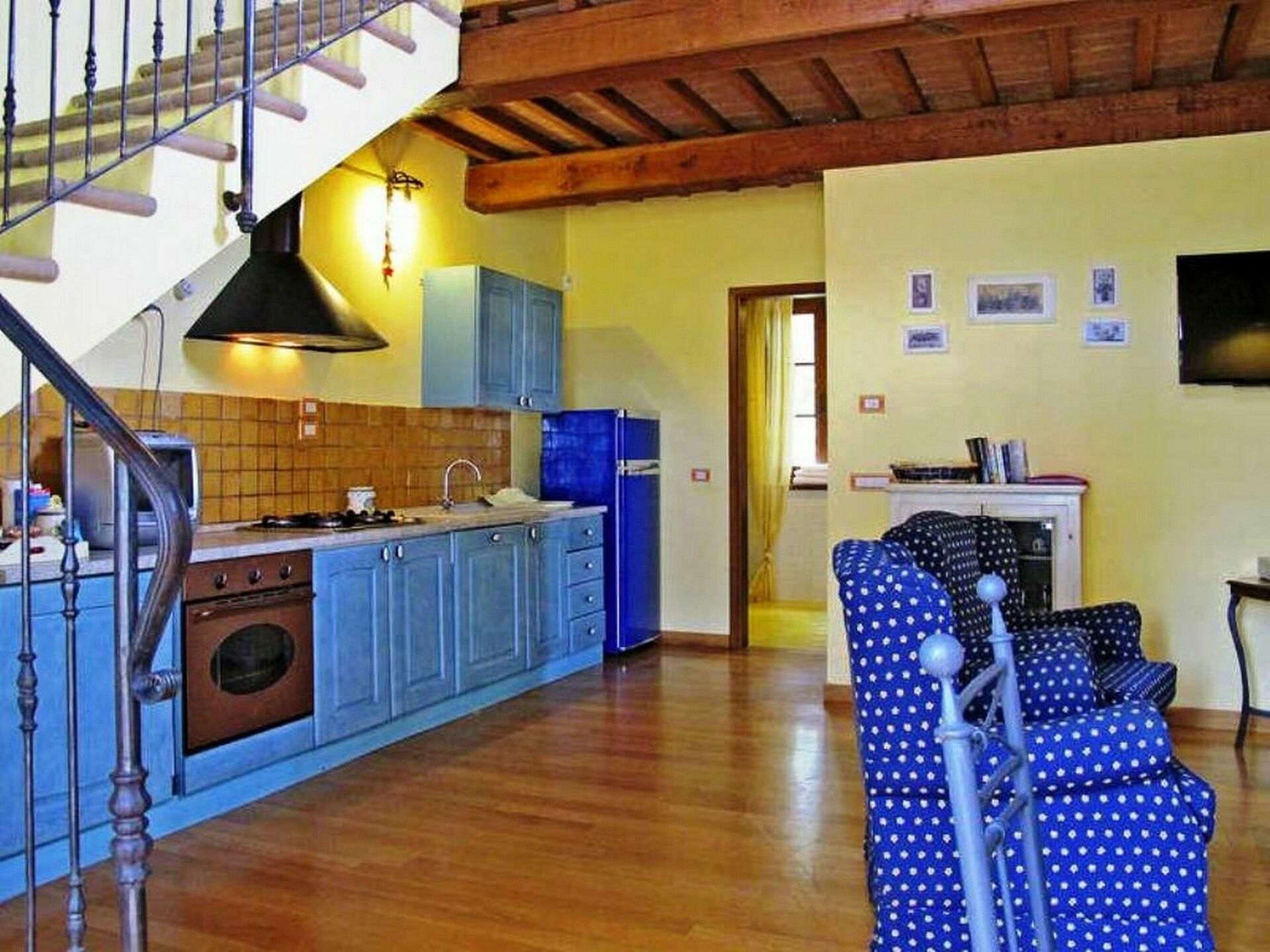 Villa a Ponte Felcino con 4 camere da letto e 14 posti letto