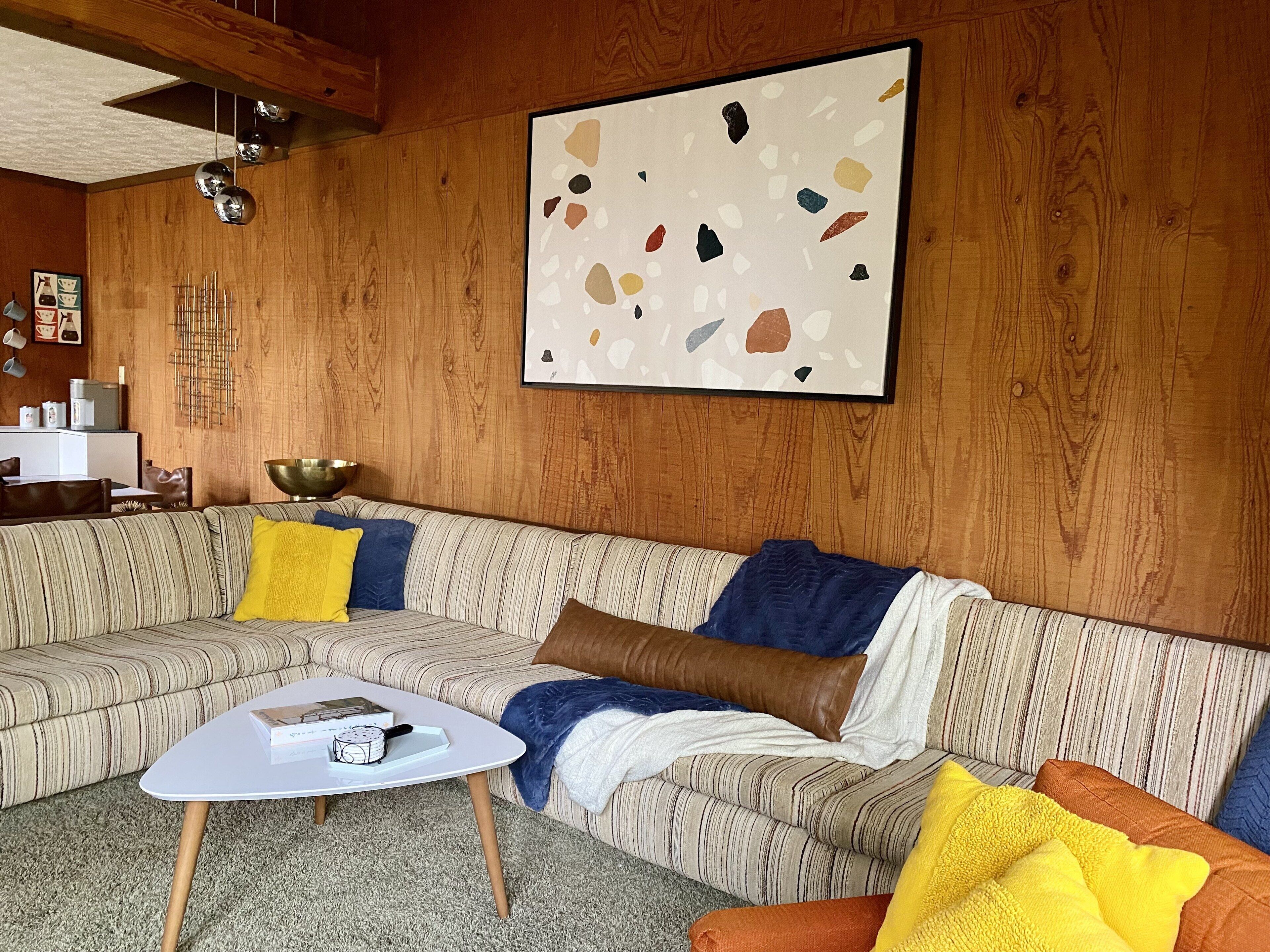 Woodsy Retreat with Killer Mountain Views Close to Resort!