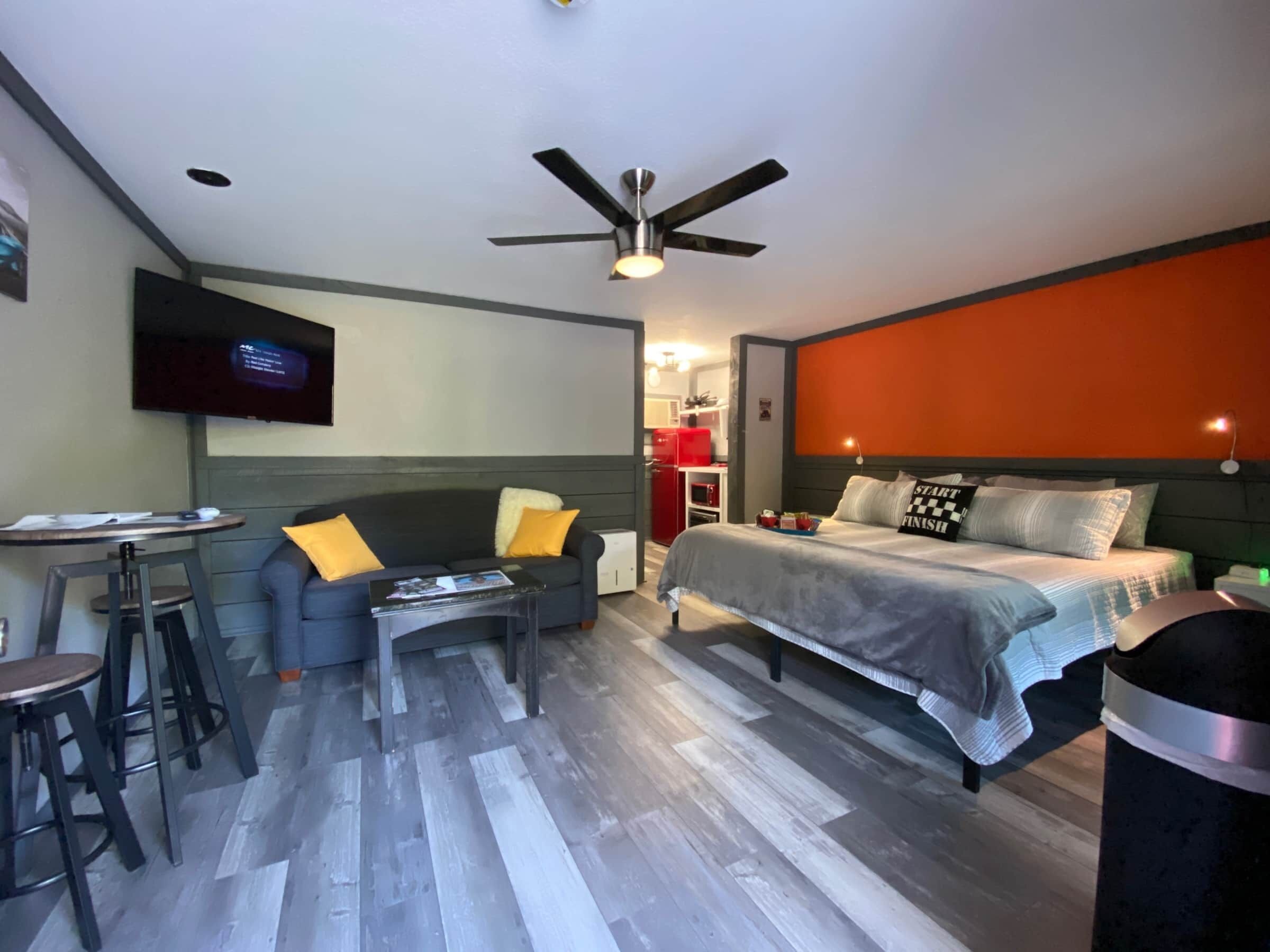 Unit #7 Picnic Tables Dragon Depot at Dragon City