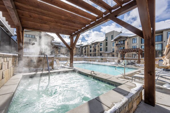 Outdoor pool, a heated pool - *Free Ski Rental Included* Walk to Cabriolet, Perfect for Families – Free On Call Shuttle, Hot Tub (Park City)