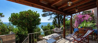 Ferienhaus "Casa Sulla Spiaggia 1" mit Meerblick, Terrassen & Garten