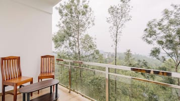 Deluxe Room | Balcony